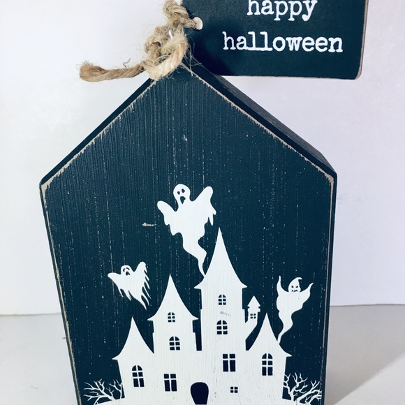 Happy Halloween Haunted House Ghosts Wooden Sign - Picture 8 of 8